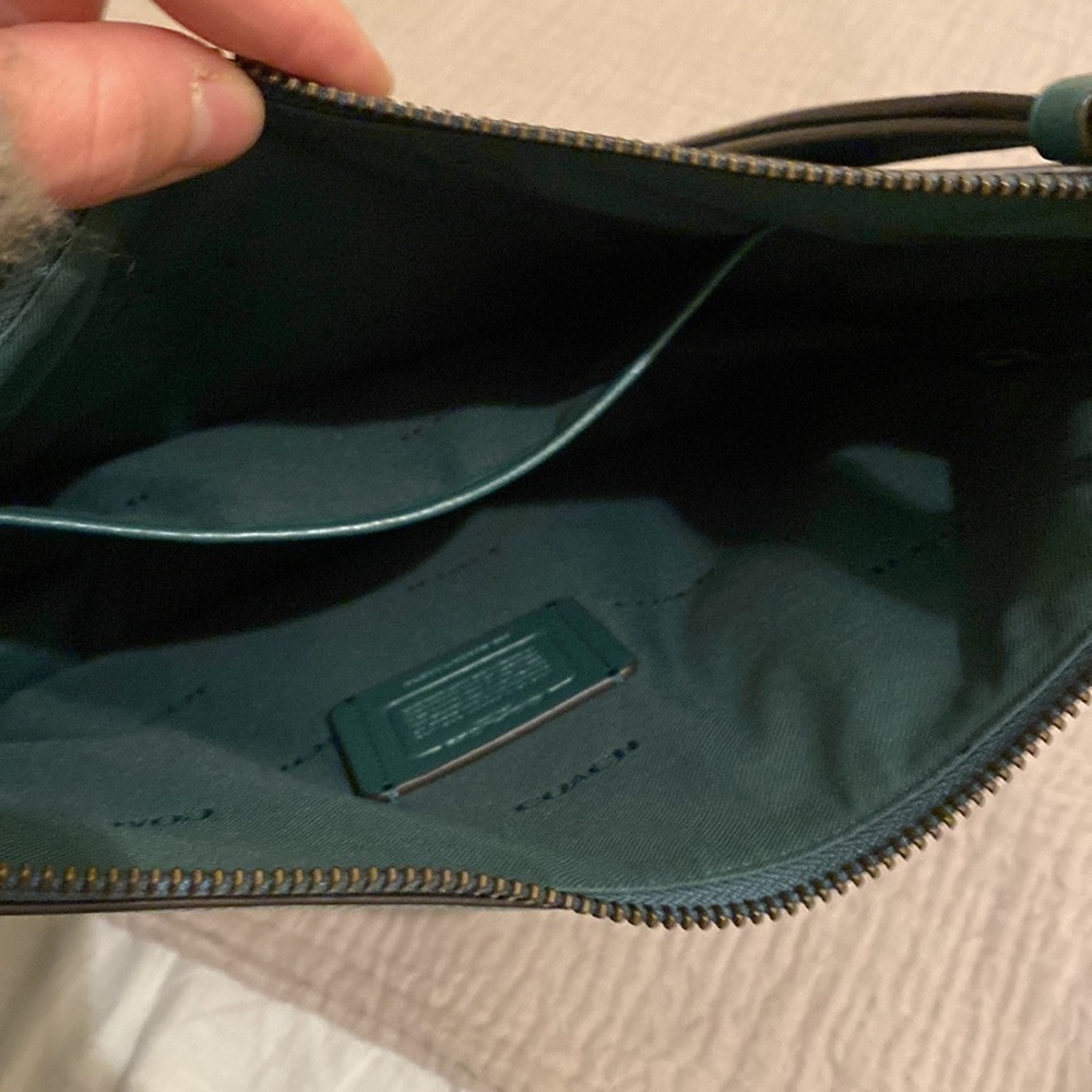 Coach Chaise green polished pebble leather bag . Very good condition - Picture 8 of 14